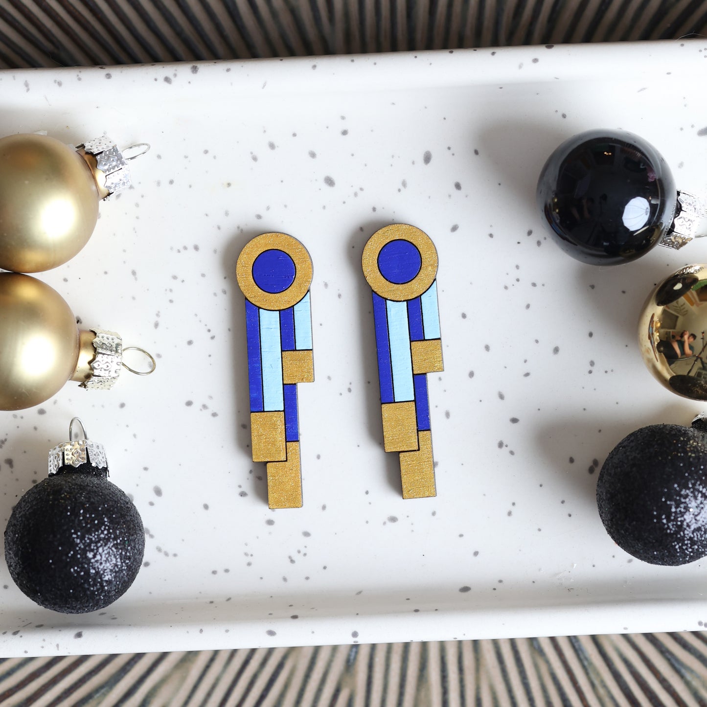 Metropolitan Statement Studs