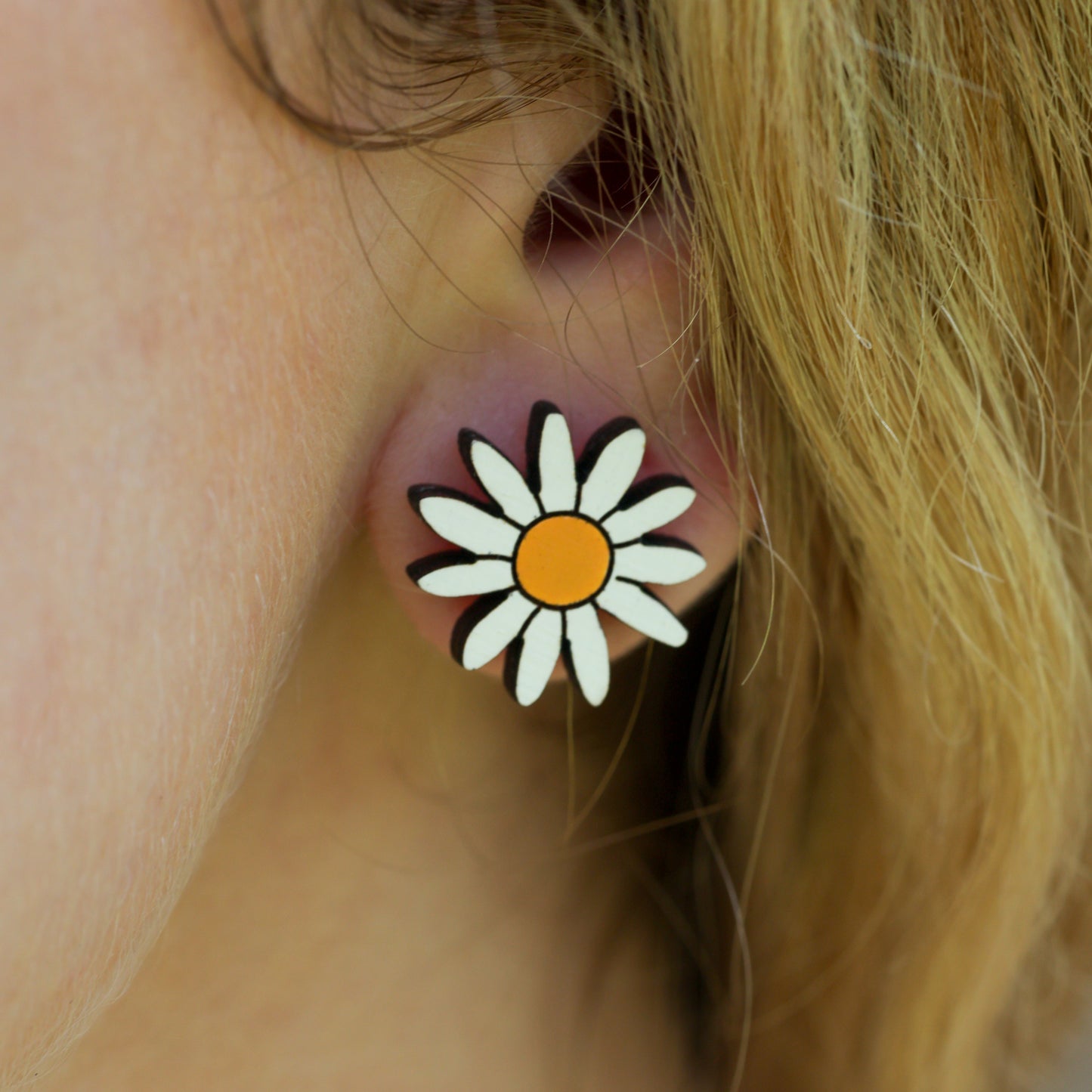 70s Daisy Studs