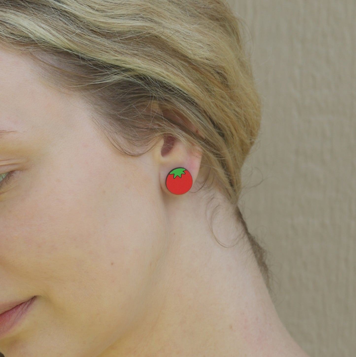 Tomato Studs