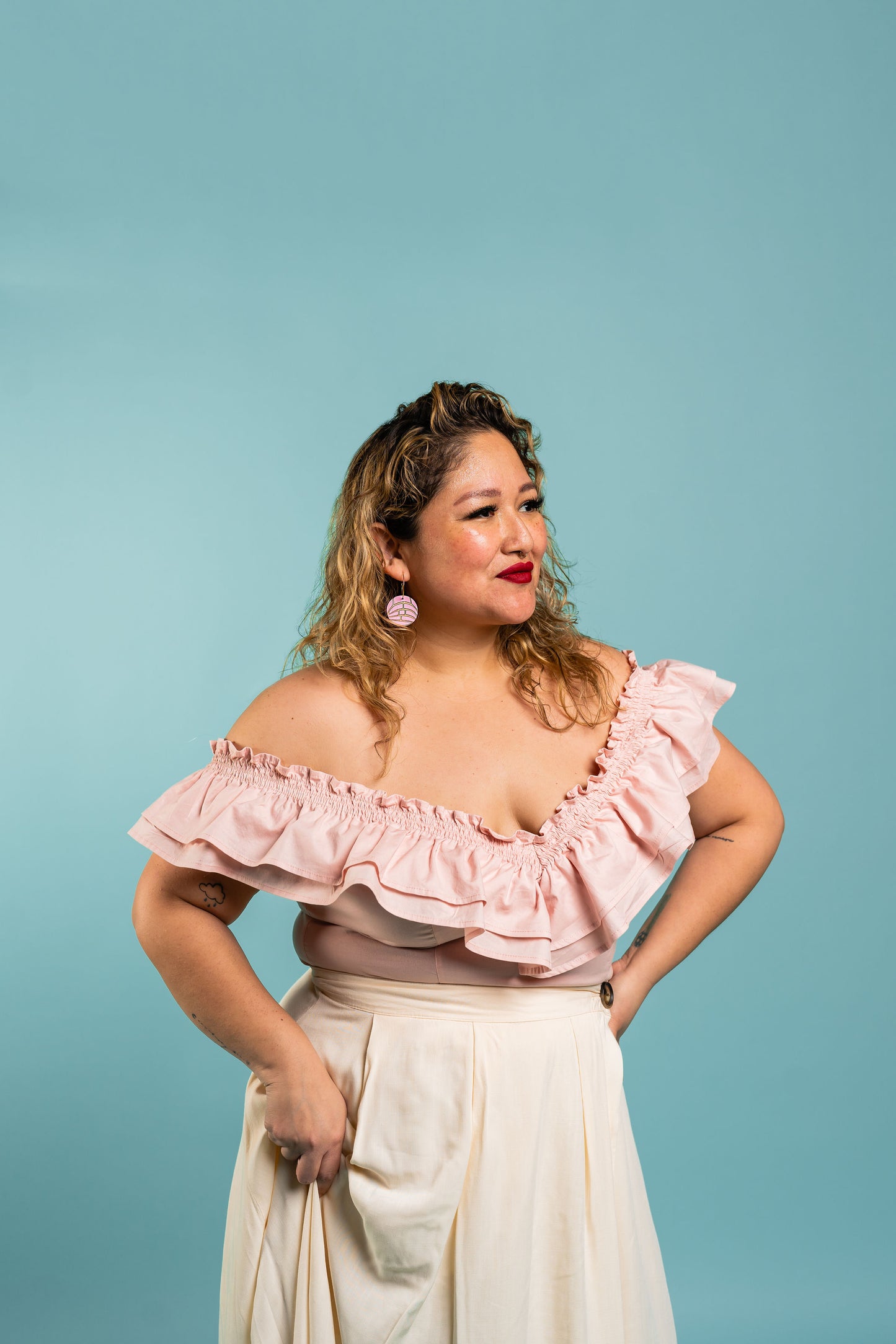 Concha Hoop Earrings